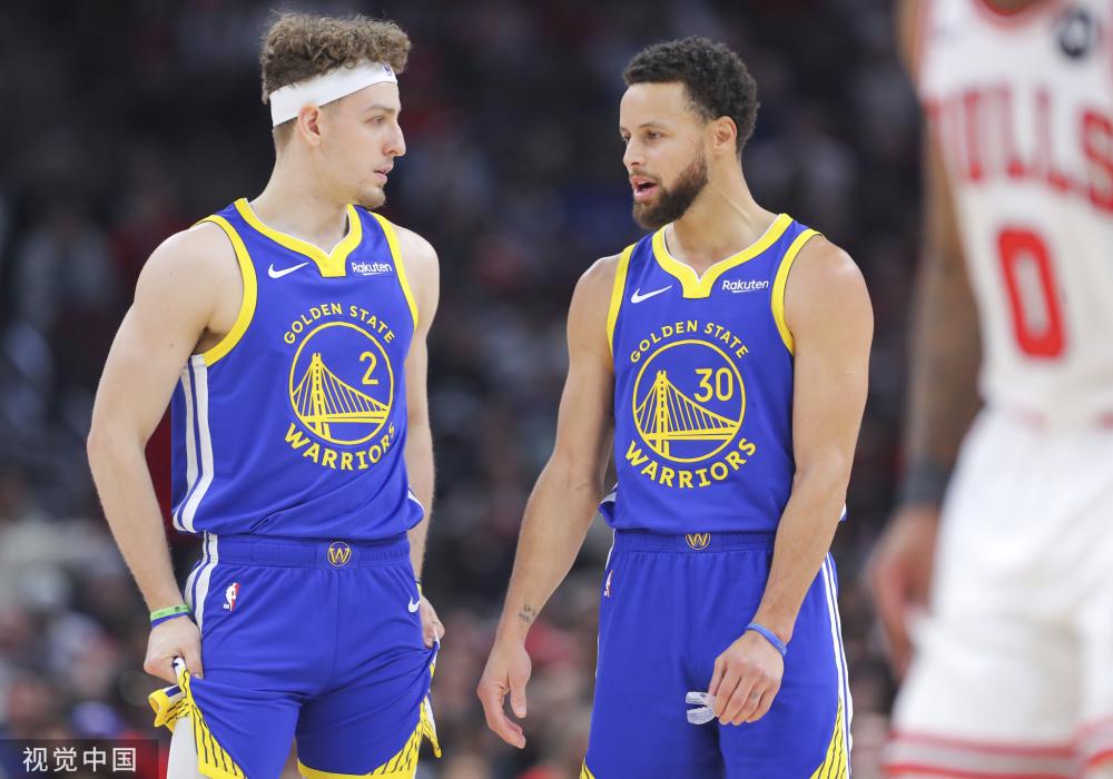 足球运动员 足球运动员